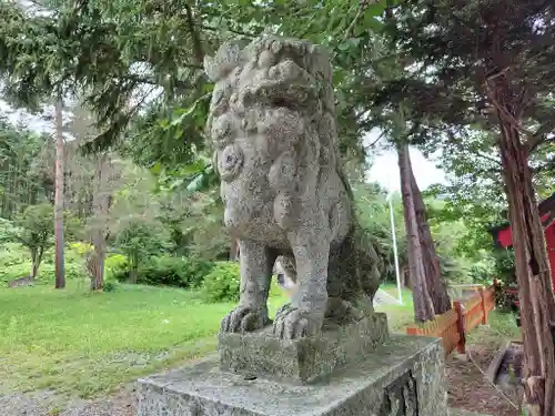 滝上神社の狛犬