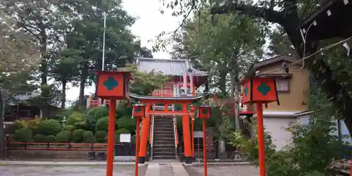 塚越稲荷神社のその他建物