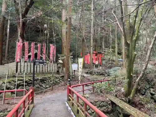 大本山七宝瀧寺の{uncategorized: "未分類", other: "その他", undefined: "問題あり", building: "その他建物", grave: "お墓", sacred_gate: "鳥居", guardian: "狛犬", statue: "像", buddha: "仏像", history: "歴史", nature: "自然", garden: "庭園", animal: "動物", pagoda: "塔", temizu: "手水舎", mountain_gate: "山門・神門", sanctuary: "本殿・本堂", subordinate: "末社・摂社", art: "芸術", scenery: "景色", jizo: "地蔵", ema: "絵馬", goshuin: "御朱印", omikuji: "おみくじ", items: "授与品その他", amulet: "お守り", goshuincho: "御朱印帳", eats: "食事", festival: "お祭り", votive_dance: "神楽", shichigosan: "七五三参", wedding: "結婚式", experience: "体験その他", initially: "初詣", around: "周辺", anti_infection: "感染症対策"}