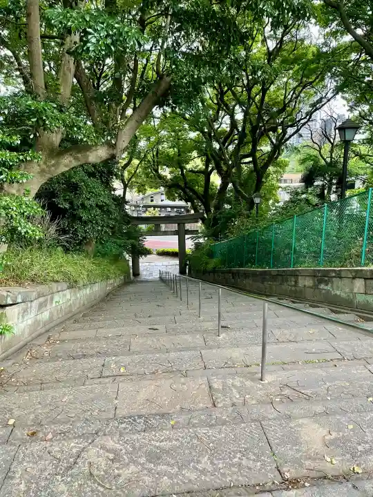 上野東照宮の{uncategorized: "未分類", other: "その他", undefined: "問題あり", building: "その他建物", grave: "お墓", sacred_gate: "鳥居", guardian: "狛犬", statue: "像", buddha: "仏像", history: "歴史", nature: "自然", garden: "庭園", animal: "動物", pagoda: "塔", temizu: "手水舎", mountain_gate: "山門・神門", sanctuary: "本殿・本堂", subordinate: "末社・摂社", art: "芸術", scenery: "景色", jizo: "地蔵", ema: "絵馬", goshuin: "御朱印", omikuji: "おみくじ", items: "授与品その他", amulet: "お守り", goshuincho: "御朱印帳", eats: "食事", festival: "お祭り", votive_dance: "神楽", shichigosan: "七五三参", wedding: "結婚式", experience: "体験その他", initially: "初詣", around: "周辺", anti_infection: "感染症対策"}