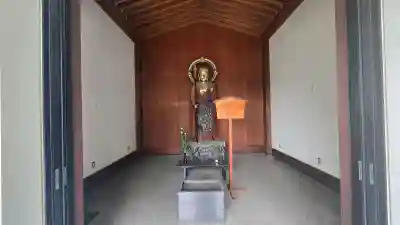 満願寺の{uncategorized: "未分類", other: "その他", undefined: "問題あり", building: "その他建物", grave: "お墓", sacred_gate: "鳥居", guardian: "狛犬", statue: "像", buddha: "仏像", history: "歴史", nature: "自然", garden: "庭園", animal: "動物", pagoda: "塔", temizu: "手水舎", mountain_gate: "山門・神門", sanctuary: "本殿・本堂", subordinate: "末社・摂社", art: "芸術", scenery: "景色", jizo: "地蔵", ema: "絵馬", goshuin: "御朱印", omikuji: "おみくじ", items: "授与品その他", amulet: "お守り", goshuincho: "御朱印帳", eats: "食事", festival: "お祭り", votive_dance: "神楽", shichigosan: "七五三参", wedding: "結婚式", experience: "体験その他", initially: "初詣", around: "周辺", anti_infection: "感染症対策"}