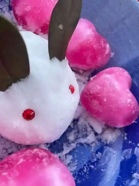 彌彦神社 (伊夜日子神社)の像