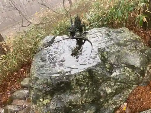 石鎚神社　土小屋遥拝殿の手水舎