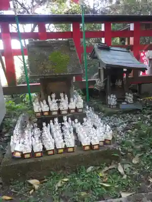 佐助稲荷神社の末社・摂社