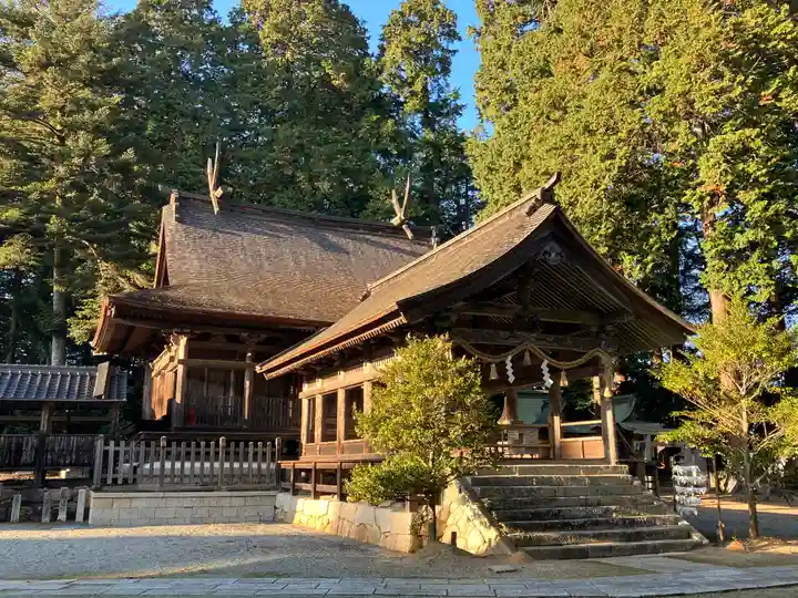 吉川八幡宮の本殿・本堂