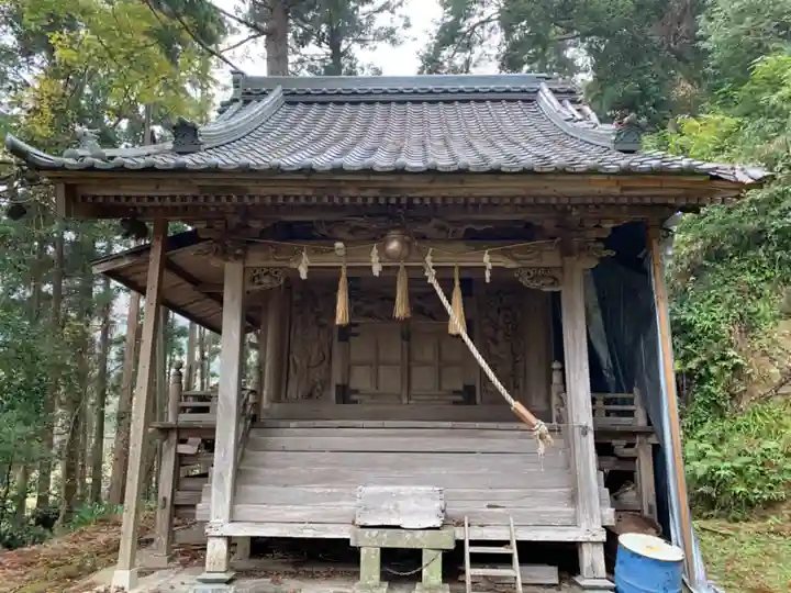 安岡神社の本殿・本堂