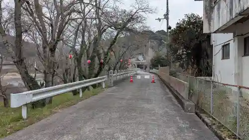 天神社の庭園