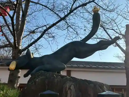 伏見稲荷大社の{uncategorized: "未分類", other: "その他", undefined: "問題あり", building: "その他建物", grave: "お墓", sacred_gate: "鳥居", guardian: "狛犬", statue: "像", buddha: "仏像", history: "歴史", nature: "自然", garden: "庭園", animal: "動物", pagoda: "塔", temizu: "手水舎", mountain_gate: "山門・神門", sanctuary: "本殿・本堂", subordinate: "末社・摂社", art: "芸術", scenery: "景色", jizo: "地蔵", ema: "絵馬", goshuin: "御朱印", omikuji: "おみくじ", items: "授与品その他", amulet: "お守り", goshuincho: "御朱印帳", eats: "食事", festival: "お祭り", votive_dance: "神楽", shichigosan: "七五三参", wedding: "結婚式", experience: "体験その他", initially: "初詣", around: "周辺", anti_infection: "感染症対策"}