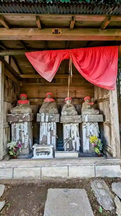 埴生神社の地蔵
