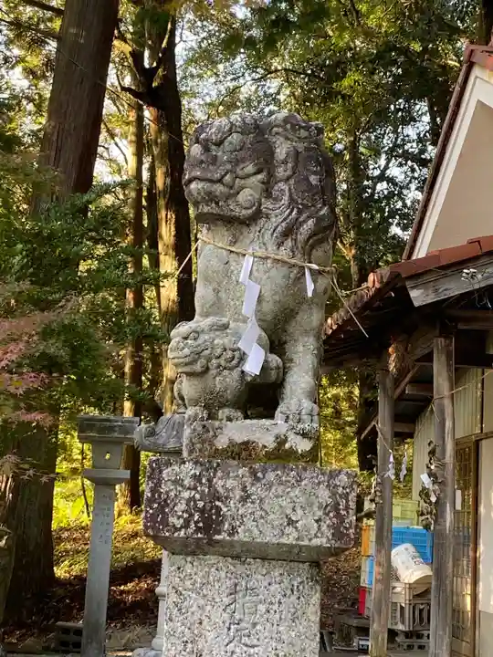 八王子神社の狛犬