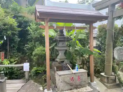横浜御嶽神社の手水舎