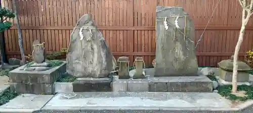 柏神社の{uncategorized: "未分類", other: "その他", undefined: "問題あり", building: "その他建物", grave: "お墓", sacred_gate: "鳥居", guardian: "狛犬", statue: "像", buddha: "仏像", history: "歴史", nature: "自然", garden: "庭園", animal: "動物", pagoda: "塔", temizu: "手水舎", mountain_gate: "山門・神門", sanctuary: "本殿・本堂", subordinate: "末社・摂社", art: "芸術", scenery: "景色", jizo: "地蔵", ema: "絵馬", goshuin: "御朱印", omikuji: "おみくじ", items: "授与品その他", amulet: "お守り", goshuincho: "御朱印帳", eats: "食事", festival: "お祭り", votive_dance: "神楽", shichigosan: "七五三参", wedding: "結婚式", experience: "体験その他", initially: "初詣", around: "周辺", anti_infection: "感染症対策"}