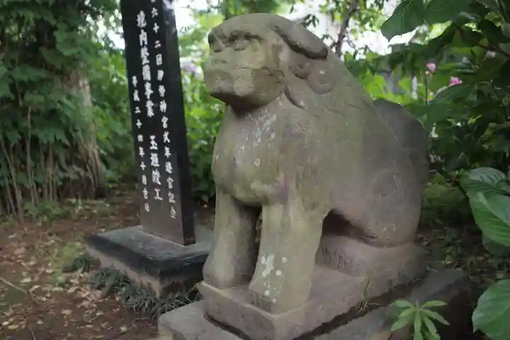 越谷香取神社の狛犬