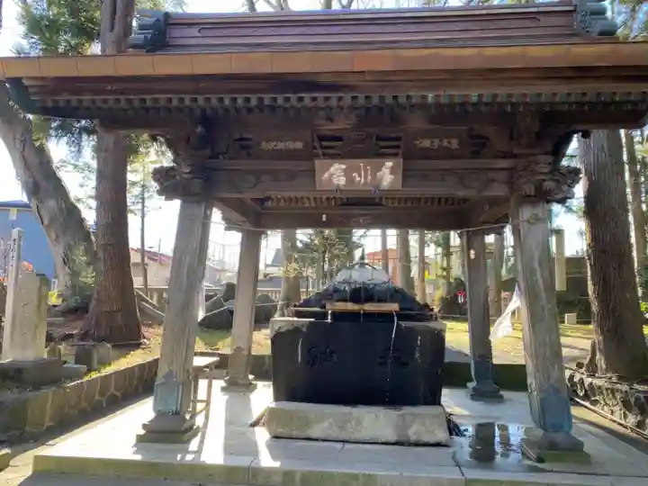 小室浅間神社の手水舎