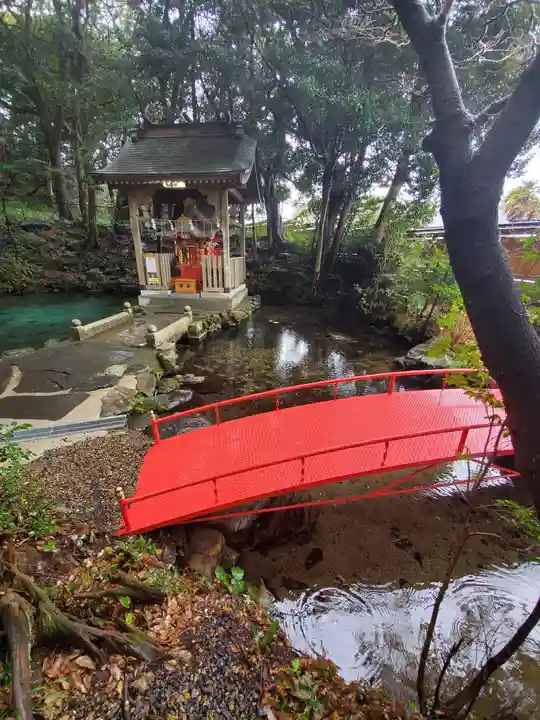 泉神社の末社・摂社