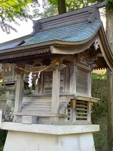 諏訪大社上社前宮の末社・摂社