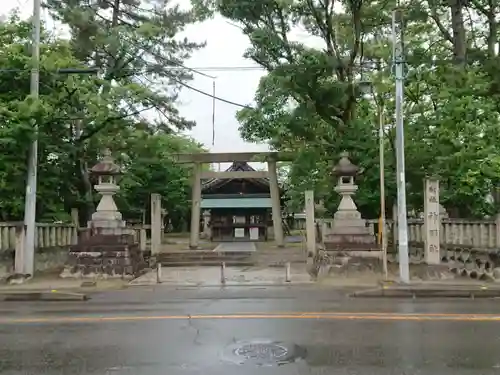 神明社の鳥居