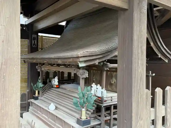 稲荷神社の{uncategorized: "未分類", other: "その他", undefined: "問題あり", building: "その他建物", grave: "お墓", sacred_gate: "鳥居", guardian: "狛犬", statue: "像", buddha: "仏像", history: "歴史", nature: "自然", garden: "庭園", animal: "動物", pagoda: "塔", temizu: "手水舎", mountain_gate: "山門・神門", sanctuary: "本殿・本堂", subordinate: "末社・摂社", art: "芸術", scenery: "景色", jizo: "地蔵", ema: "絵馬", goshuin: "御朱印", omikuji: "おみくじ", items: "授与品その他", amulet: "お守り", goshuincho: "御朱印帳", eats: "食事", festival: "お祭り", votive_dance: "神楽", shichigosan: "七五三参", wedding: "結婚式", experience: "体験その他", initially: "初詣", around: "周辺", anti_infection: "感染症対策"}