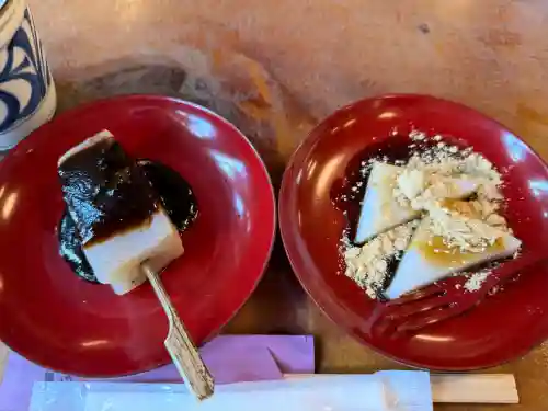 深大寺の{uncategorized: "未分類", other: "その他", undefined: "問題あり", building: "その他建物", grave: "お墓", sacred_gate: "鳥居", guardian: "狛犬", statue: "像", buddha: "仏像", history: "歴史", nature: "自然", garden: "庭園", animal: "動物", pagoda: "塔", temizu: "手水舎", mountain_gate: "山門・神門", sanctuary: "本殿・本堂", subordinate: "末社・摂社", art: "芸術", scenery: "景色", jizo: "地蔵", ema: "絵馬", goshuin: "御朱印", omikuji: "おみくじ", items: "授与品その他", amulet: "お守り", goshuincho: "御朱印帳", eats: "食事", festival: "お祭り", votive_dance: "神楽", shichigosan: "七五三参", wedding: "結婚式", experience: "体験その他", initially: "初詣", around: "周辺", anti_infection: "感染症対策"}