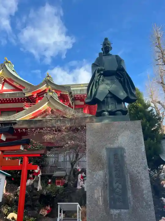 京濱伏見稲荷神社の{uncategorized: "未分類", other: "その他", undefined: "問題あり", building: "その他建物", grave: "お墓", sacred_gate: "鳥居", guardian: "狛犬", statue: "像", buddha: "仏像", history: "歴史", nature: "自然", garden: "庭園", animal: "動物", pagoda: "塔", temizu: "手水舎", mountain_gate: "山門・神門", sanctuary: "本殿・本堂", subordinate: "末社・摂社", art: "芸術", scenery: "景色", jizo: "地蔵", ema: "絵馬", goshuin: "御朱印", omikuji: "おみくじ", items: "授与品その他", amulet: "お守り", goshuincho: "御朱印帳", eats: "食事", festival: "お祭り", votive_dance: "神楽", shichigosan: "七五三参", wedding: "結婚式", experience: "体験その他", initially: "初詣", around: "周辺", anti_infection: "感染症対策"}