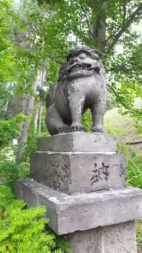 中富良野神社の狛犬