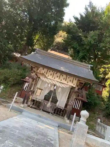 染羽天石勝神社の本殿