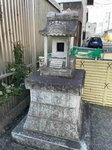 千住観音菩薩の祠の{uncategorized: "未分類", other: "その他", undefined: "問題あり", building: "その他建物", grave: "お墓", sacred_gate: "鳥居", guardian: "狛犬", statue: "像", buddha: "仏像", history: "歴史", nature: "自然", garden: "庭園", animal: "動物", pagoda: "塔", temizu: "手水舎", mountain_gate: "山門・神門", sanctuary: "本殿・本堂", subordinate: "末社・摂社", art: "芸術", scenery: "景色", jizo: "地蔵", ema: "絵馬", goshuin: "御朱印", omikuji: "おみくじ", items: "授与品その他", amulet: "お守り", goshuincho: "御朱印帳", eats: "食事", festival: "お祭り", votive_dance: "神楽", shichigosan: "七五三参", wedding: "結婚式", experience: "体験その他", initially: "初詣", around: "周辺", anti_infection: "感染症対策"}