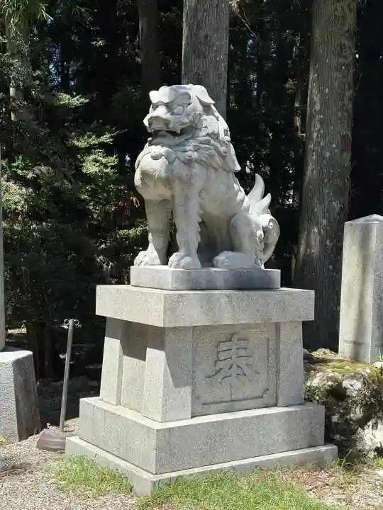 熊野本宮大社の{uncategorized: "未分類", other: "その他", undefined: "問題あり", building: "その他建物", grave: "お墓", sacred_gate: "鳥居", guardian: "狛犬", statue: "像", buddha: "仏像", history: "歴史", nature: "自然", garden: "庭園", animal: "動物", pagoda: "塔", temizu: "手水舎", mountain_gate: "山門・神門", sanctuary: "本殿・本堂", subordinate: "末社・摂社", art: "芸術", scenery: "景色", jizo: "地蔵", ema: "絵馬", goshuin: "御朱印", omikuji: "おみくじ", items: "授与品その他", amulet: "お守り", goshuincho: "御朱印帳", eats: "食事", festival: "お祭り", votive_dance: "神楽", shichigosan: "七五三参", wedding: "結婚式", experience: "体験その他", initially: "初詣", around: "周辺", anti_infection: "感染症対策"}