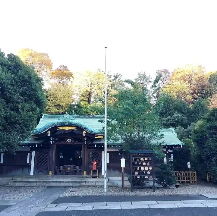 白金氷川神社の本殿・本堂