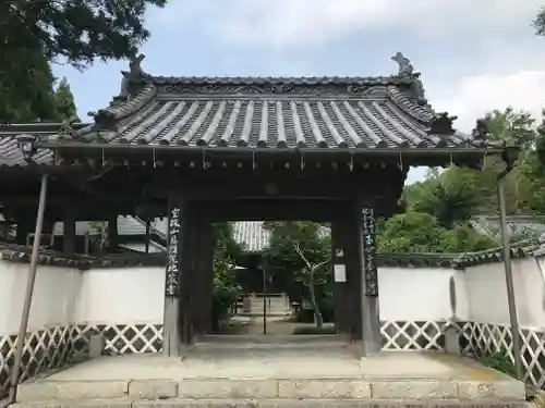 地蔵寺の山門