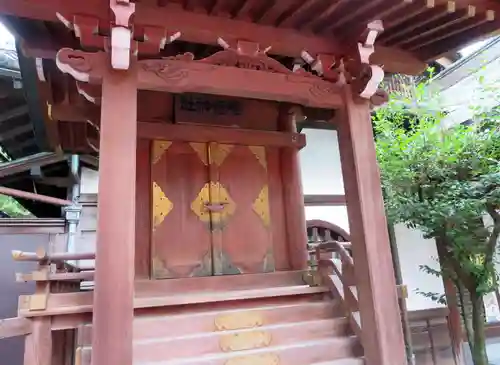 牛嶋神社の末社