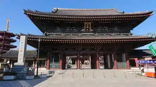 川崎大師（平間寺）の山門・神門