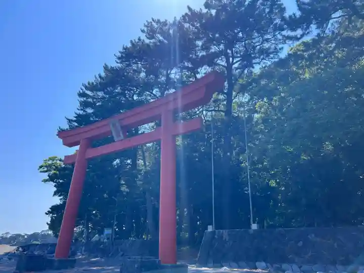 諸口神社の{uncategorized: "未分類", other: "その他", undefined: "問題あり", building: "その他建物", grave: "お墓", sacred_gate: "鳥居", guardian: "狛犬", statue: "像", buddha: "仏像", history: "歴史", nature: "自然", garden: "庭園", animal: "動物", pagoda: "塔", temizu: "手水舎", mountain_gate: "山門・神門", sanctuary: "本殿・本堂", subordinate: "末社・摂社", art: "芸術", scenery: "景色", jizo: "地蔵", ema: "絵馬", goshuin: "御朱印", omikuji: "おみくじ", items: "授与品その他", amulet: "お守り", goshuincho: "御朱印帳", eats: "食事", festival: "お祭り", votive_dance: "神楽", shichigosan: "七五三参", wedding: "結婚式", experience: "体験その他", initially: "初詣", around: "周辺", anti_infection: "感染症対策"}