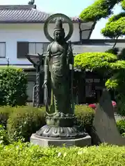 禅林寺の像