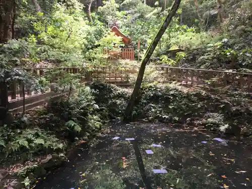 八重垣神社の庭園