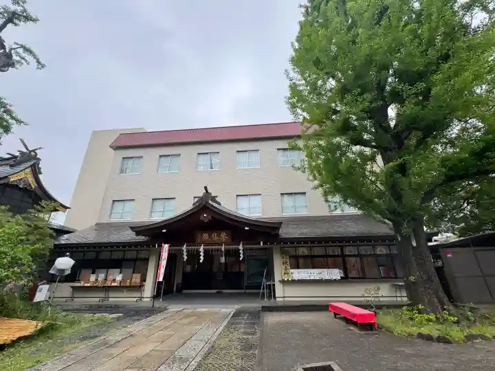 素盞雄神社の{uncategorized: "未分類", other: "その他", undefined: "問題あり", building: "その他建物", grave: "お墓", sacred_gate: "鳥居", guardian: "狛犬", statue: "像", buddha: "仏像", history: "歴史", nature: "自然", garden: "庭園", animal: "動物", pagoda: "塔", temizu: "手水舎", mountain_gate: "山門・神門", sanctuary: "本殿・本堂", subordinate: "末社・摂社", art: "芸術", scenery: "景色", jizo: "地蔵", ema: "絵馬", goshuin: "御朱印", omikuji: "おみくじ", items: "授与品その他", amulet: "お守り", goshuincho: "御朱印帳", eats: "食事", festival: "お祭り", votive_dance: "神楽", shichigosan: "七五三参", wedding: "結婚式", experience: "体験その他", initially: "初詣", around: "周辺", anti_infection: "感染症対策"}