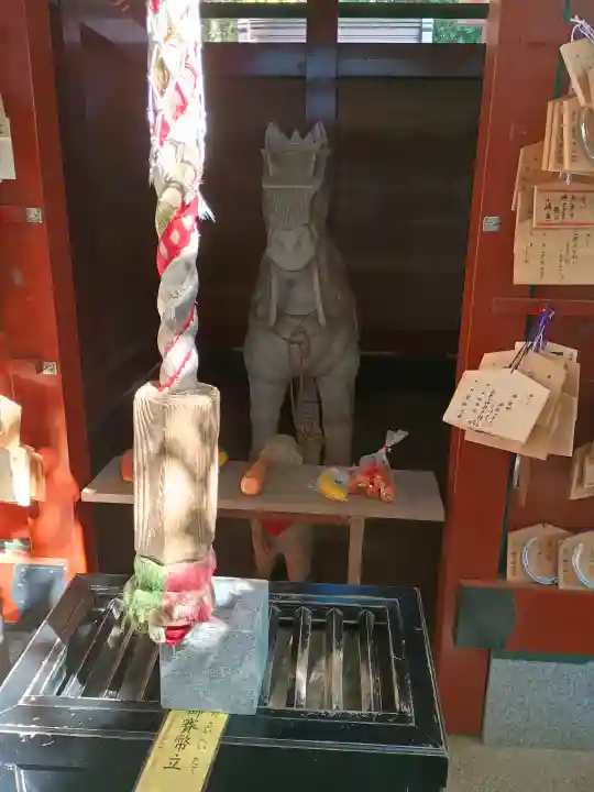 大杉神社の{uncategorized: "未分類", other: "その他", undefined: "問題あり", building: "その他建物", grave: "お墓", sacred_gate: "鳥居", guardian: "狛犬", statue: "像", buddha: "仏像", history: "歴史", nature: "自然", garden: "庭園", animal: "動物", pagoda: "塔", temizu: "手水舎", mountain_gate: "山門・神門", sanctuary: "本殿・本堂", subordinate: "末社・摂社", art: "芸術", scenery: "景色", jizo: "地蔵", ema: "絵馬", goshuin: "御朱印", omikuji: "おみくじ", items: "授与品その他", amulet: "お守り", goshuincho: "御朱印帳", eats: "食事", festival: "お祭り", votive_dance: "神楽", shichigosan: "七五三参", wedding: "結婚式", experience: "体験その他", initially: "初詣", around: "周辺", anti_infection: "感染症対策"}