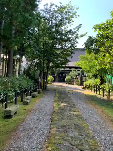 林泉寺の庭園