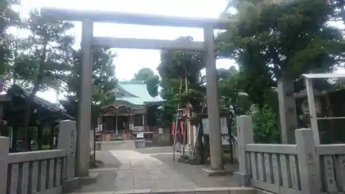 諏訪神社の鳥居