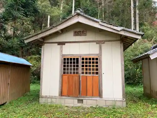 八雲神社の末社