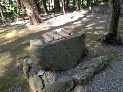 田乃家神社（皇大神宮摂社）・田乃家御前神社（皇大神宮摂社）の{uncategorized: "未分類", other: "その他", undefined: "問題あり", building: "その他建物", grave: "お墓", sacred_gate: "鳥居", guardian: "狛犬", statue: "像", buddha: "仏像", history: "歴史", nature: "自然", garden: "庭園", animal: "動物", pagoda: "塔", temizu: "手水舎", mountain_gate: "山門・神門", sanctuary: "本殿・本堂", subordinate: "末社・摂社", art: "芸術", scenery: "景色", jizo: "地蔵", ema: "絵馬", goshuin: "御朱印", omikuji: "おみくじ", items: "授与品その他", amulet: "お守り", goshuincho: "御朱印帳", eats: "食事", festival: "お祭り", votive_dance: "神楽", shichigosan: "七五三参", wedding: "結婚式", experience: "体験その他", initially: "初詣", around: "周辺", anti_infection: "感染症対策"}