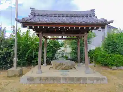 六所社（馬見塚）の手水舎