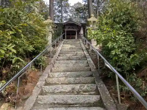 白鳥神社の{uncategorized: "未分類", other: "その他", undefined: "問題あり", building: "その他建物", grave: "お墓", sacred_gate: "鳥居", guardian: "狛犬", statue: "像", buddha: "仏像", history: "歴史", nature: "自然", garden: "庭園", animal: "動物", pagoda: "塔", temizu: "手水舎", mountain_gate: "山門・神門", sanctuary: "本殿・本堂", subordinate: "末社・摂社", art: "芸術", scenery: "景色", jizo: "地蔵", ema: "絵馬", goshuin: "御朱印", omikuji: "おみくじ", items: "授与品その他", amulet: "お守り", goshuincho: "御朱印帳", eats: "食事", festival: "お祭り", votive_dance: "神楽", shichigosan: "七五三参", wedding: "結婚式", experience: "体験その他", initially: "初詣", around: "周辺", anti_infection: "感染症対策"}