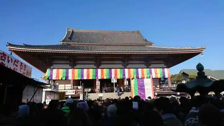 西新井大師総持寺の本殿・本堂
