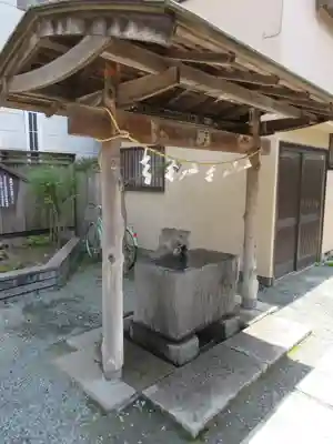 薬師神社の手水舎