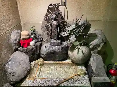 三瀧山不動院の手水舎