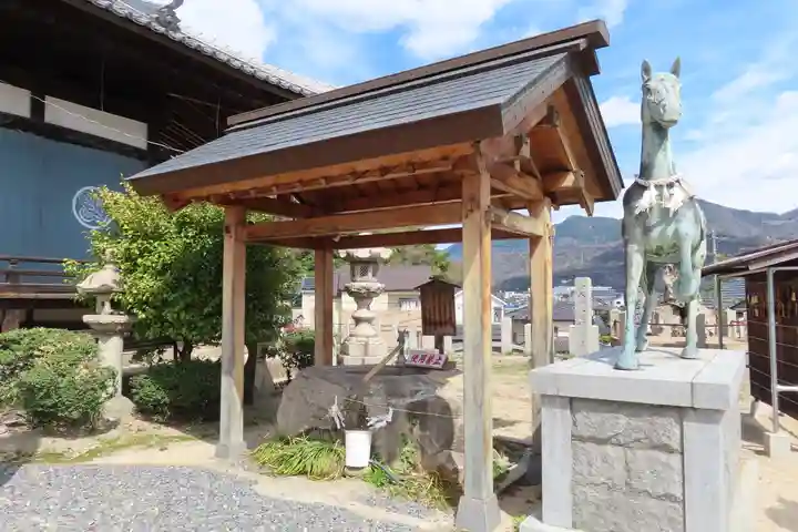 熊野神社の手水舎