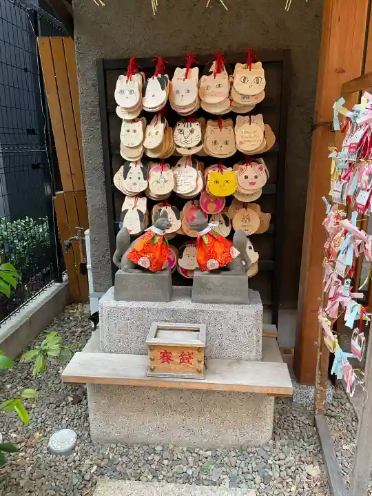 五十稲荷神社(栄寿稲荷神社)の{uncategorized: "未分類", other: "その他", undefined: "問題あり", building: "その他建物", grave: "お墓", sacred_gate: "鳥居", guardian: "狛犬", statue: "像", buddha: "仏像", history: "歴史", nature: "自然", garden: "庭園", animal: "動物", pagoda: "塔", temizu: "手水舎", mountain_gate: "山門・神門", sanctuary: "本殿・本堂", subordinate: "末社・摂社", art: "芸術", scenery: "景色", jizo: "地蔵", ema: "絵馬", goshuin: "御朱印", omikuji: "おみくじ", items: "授与品その他", amulet: "お守り", goshuincho: "御朱印帳", eats: "食事", festival: "お祭り", votive_dance: "神楽", shichigosan: "七五三参", wedding: "結婚式", experience: "体験その他", initially: "初詣", around: "周辺", anti_infection: "感染症対策"}