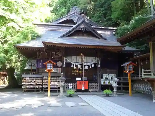 新倉富士浅間神社の本殿