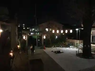 烏森稲荷神社の鳥居